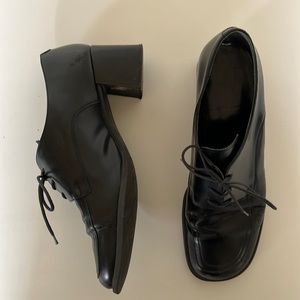 Vintage Sz 12 heeled loafers